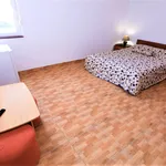 Rent 3 bedroom apartment of 90 m² in Komarna