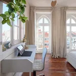 Rent a room of 225 m² in Lisboa