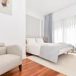 Rent 2 bedroom apartment of 100 m² in Porto