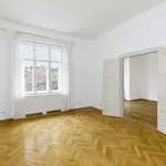 Pronajměte si 4 ložnic/e byt o rozloze 97 m² v Prague