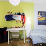 Rent a room of 160 m² in madrid