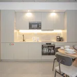 Rent 4 bedroom apartment of 45 m² in Porto