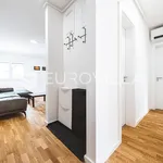 Najam 3 spavaće sobe stan od 70 m² u Zagreb