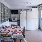 Rent a room of 90 m² in valencia