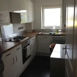 Rent 2 bedroom flat in Swansea