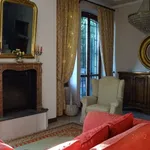 Rent 7 bedroom house of 265 m² in San Fermo della Battaglia