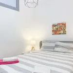 Rent 3 bedroom apartment of 90 m² in lisbon