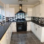 Rent 4 bedroom flat in Warwick