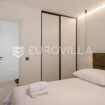 Rent 1 bedroom apartment of 45 m² in Split