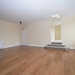 Rent 2 bedroom flat in Wakefield