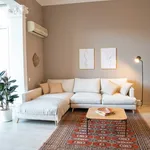 Rent 4 bedroom apartment of 120 m² in Barcelona