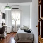 Rent a room of 100 m² in madrid