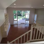 Rent 4 bedroom house in Willoughby