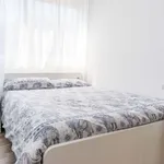 Rent a room of 97 m² in valencia