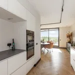 Huur 3 slaapkamer appartement van 170 m² in Hoornse Hof