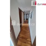 Pronajměte si 3 ložnic/e byt o rozloze 78 m² v Prague