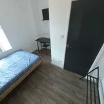 Rent 4 bedroom house in West Midlands