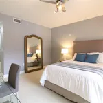 Rent 2 bedroom apartment of 140 m² in Fort Lauderdale