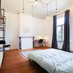 Huur 9 slaapkamer appartement van 300 m² in Ixelles