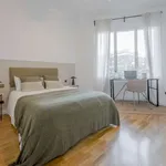 Rent a room of 150 m² in madrid