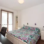 Rent 1 bedroom apartment of 42 m² in milan