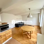 Pronajměte si 3 ložnic/e byt o rozloze 77 m² v Beroun