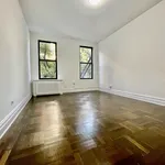 Rent 2 bedroom apartment of 1100 m² in Manhattan