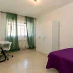 Rent 5 bedroom apartment in Granada