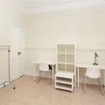 Rent a room of 100 m² in lisbon