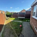 Rent 3 bedroom flat in Yorkshire And The Humber