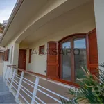 Rent 4 bedroom house of 288 m² in Vila Nova de Gaia