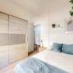 Rent a room of 123 m² in Valencia