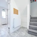 Rent 5 bedroom apartment in East Of England