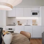 Rent 4 bedroom apartment of 65 m² in Lisboa