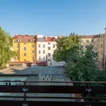 Pronajměte si 3 ložnic/e byt o rozloze 90 m² v Prague