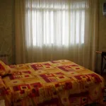 Rent a room in Leon']