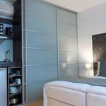 Rent 1 bedroom apartment of 32 m² in Frankfurt