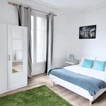  appartement avec 3 chambre(s) en location à Paris