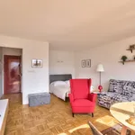 Appartement de 377 m² avec 2 chambre(s) en location à Paris