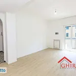 Affitto 4 camera appartamento di 98 m² in Genoa