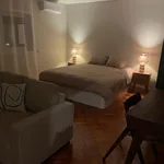 Rent 5 bedroom apartment in Porto