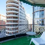 Rent a room of 250 m² in Valencia