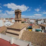 Rent a room of 110 m² in valencia