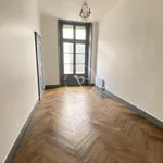 Rent 4 bedroom apartment of 123 m² in Nantes