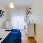 Rent 4 bedroom apartment in Lisbon