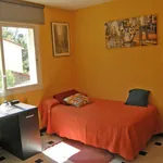 Rent a room in Madrid']