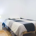 Rent a room of 98 m² in madrid