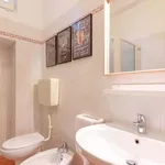 Rent 4 bedroom apartment in Milan