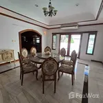 Rent 8 bedroom house of 500 m² in Phuket