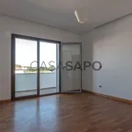 Rent 3 bedroom house of 175 m² in Leiria